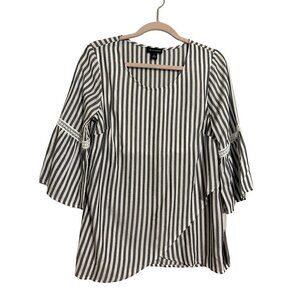 I.N Studio womens top size S NWT